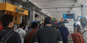 Runway Bandara Halim PerdanakusumaTerendam Banjir, Sejumlah Penerbangan Dibatalkan