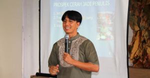 GoRiau Workshop Menulis Kreatif untuk Guru dan Umum di Batusangkar