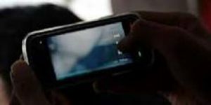 GoRiau Oalaaaa, Asyik Nonton Film Porno di HP, Pria di Bali Kaget karena Pemeran Wanita adalah Istrinya