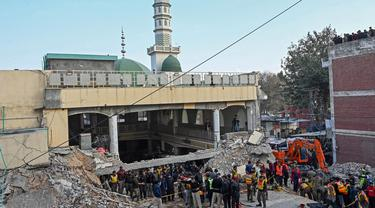 Korban Tewas Ledakan Bom dalam Masjid di Pakistan Capai 100 Orang, Mayoritas Polisi