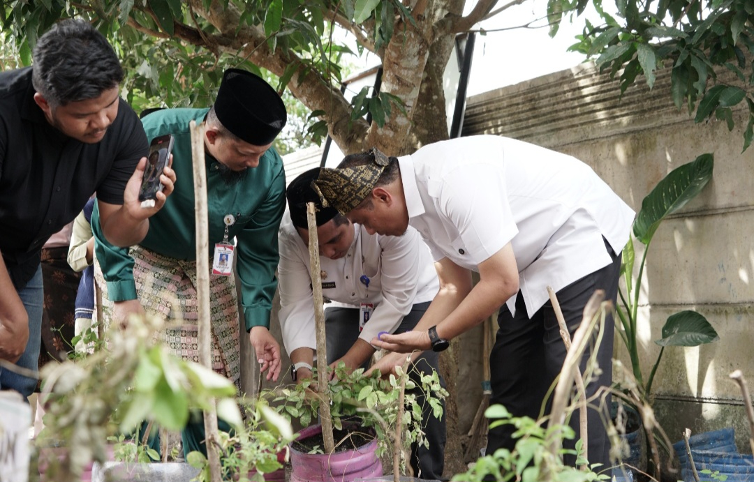 Menuju Green City, Pemkot Pekanbaru Galakkan Program Green School dan Bus Listrik