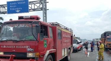 GoRiau Ledakan Mesin Cat di Jalan Tol Pekanbaru-Dumai, Seorang Pekerja Luka Serius