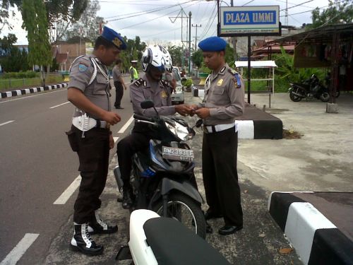 Operasi Simpatik 2015, Anggota Polisi Ikut Terjaring