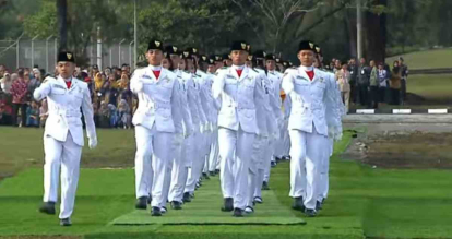 Kelvin Ramahenda, Siswa Asal Kepulauan Meranti Ikut Kibarkan Bendera di Peringatan Hari Lahir Pancasila yang Dipimpin Presiden Jokowi