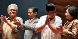 GoRiau Pada Acara ICWA, Prabowo Berlutut di Hadapan Wanita Tua
