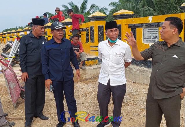 Pastikan Tapal Batas, DPRD Riau Kunjungi Jalan Lintas Pekanbaru-Siak