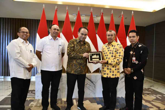 Transformasi Digital Riau, Gubernur Riau Minta Dukungan Menkominfo untuk Percepatan Pembangunan Infrastruktur TIK