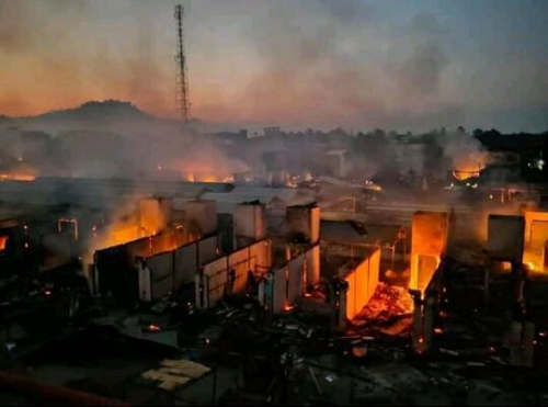 117 Kios di Pasar Topoyo Hangus Terbakar Gara-gara Suami-Istri Cekcok