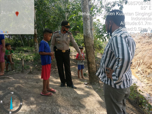 Diberitakan Patah Tangan Karena Terperosot ke Parit Gajah PT Duta Palma, Bocah di Benai Kuansing Ini Ditemui Polisi Lagi Mancing