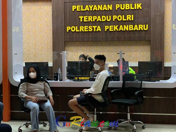 Usai Dikeroyok, Anggota DPRD Kota Pekanbaru Ida Yulita Susanti Melapor ke Polresta