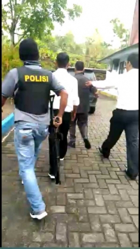 Diduga Bawa Senpi, Supir Kabid di Kuansing Ditangkap Polisi