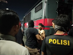 GoRiau Polisi Telanjangi Pendemo dan Pukuli Hingga Berdarah-darah