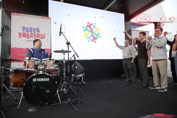 Pukul Drum, Menpora Dito Launching Bulan Pemuda dan Kick Off Peringatan HSP 2023