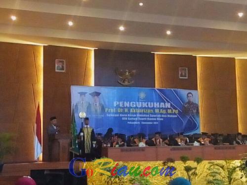 Ketua Baznas Pekanbaru Dikukuhkan Jadi Guru Besar Fakultas Syariah dan Hukum UIN Suska Riau