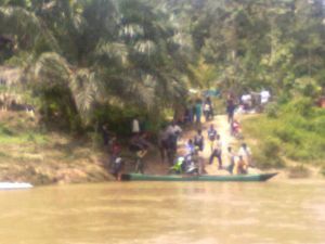 Ambruk, Pemprov Riau Segera Bangun Jembatan Darurat Penyeberangan Sungai Mentawai Rohul