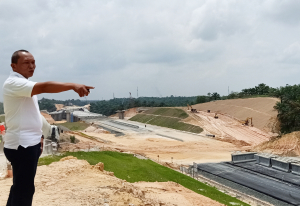 Diganti Rugi Rp180 Juta per Hektar untuk Tol Pekanbaru - Dumai, Ibu-ibu di Kandis Protes, DPRD Siak Heran