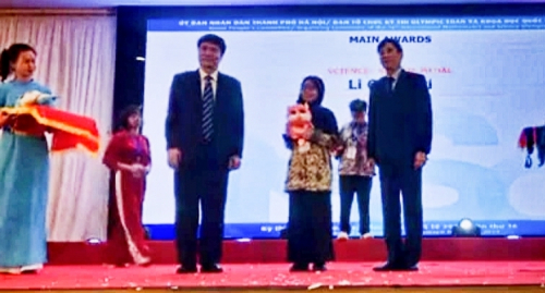 Cleorisya Ranggi Tsabita Satu-satunya Pelajar Siak yang Bawa Medali dari IMSO 2019 di Vietnam