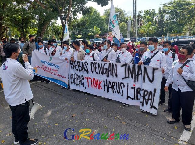 Tak Ingin Zina dan LGBT Dilegalkan, KAMMI Riau Demo Nyatakan Tolak RUU-TPKS
