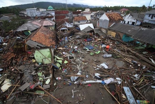 Gunung Anak Krakatau Retak, BMKG Khawatirkan Tsunami Susulan di Selat Sunda