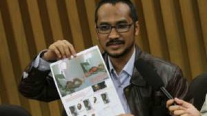 GoRiau Ini Penjelasan Abraham Samad Soal Foto Syur dengan Feriyani Lim