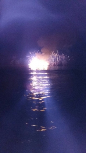 Berlayar di Malam Hari, Kapal Bermuatan 15 Ton Sembako dan Tabung Gas Terbakar di Sungai Indragiri