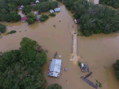 Banjir Mulai Surut, Desa Lubuk Kembang Bunga Ukui Masih Terisolasi