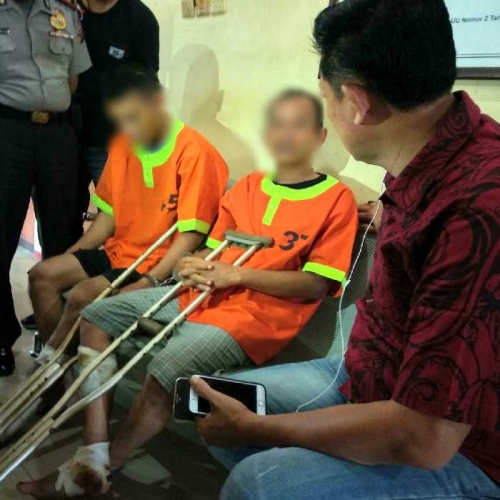 Belajar dari Internet, 2 Pelaku Pecah Kaca yang Ditembak Polisi di Pekanbaru Beraksi Tak Sampai 5 Menit Gunakan Pecahan Busi