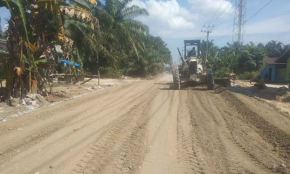 UPT II JJ PUPR Riau Rampungkan Jalan di Rohil dan Kota Dumai Jelang Lebaran