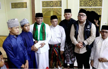 Buka Puasa bersama LAM Pelalawan, Bupati Zukri Ajak Masyarakat Gemar Baca Al-Quran