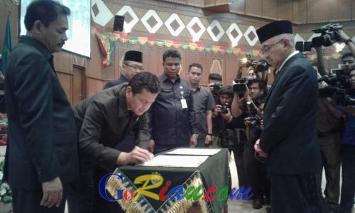 Noviwaldy Pimpin Paripurna Pengusulan Andi Rachman Jadi Gubernur Riau Definitif