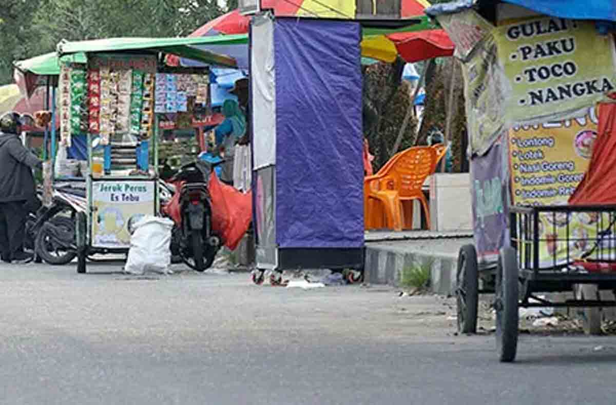 Ada Apeksi, Pedagang di Pekanbaru Dilarang Jualan di Trotoar dan Bahu Jalan