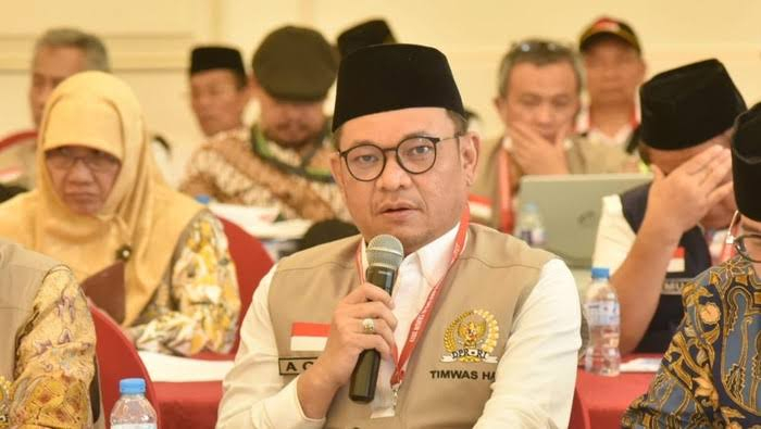 DPR Anggap Menag Langgar UU dan Keppres karena Alihkan Kuota Haji Reguler ke Khusus