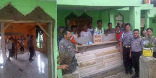 Luar Biasa, Prihatin Lihat Kondisi Masjid, Para Polisi Ini Urunan Lakukan Renovasi