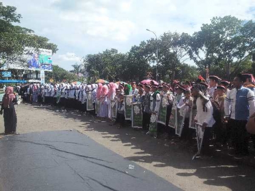 Dukung Jokowi 2 Periode dan Pemberantasan Ujaran Kebencian, FSR Padati Purna MTQ Pekanbaru