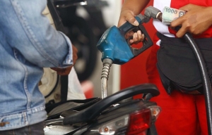 GoRiau Goyangkan Motor Saat Isi BBM Bisa Picu Kebakaran, Ini Penjelasannya