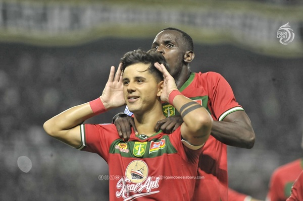 Jelang Lawan Persita Tangerang, Pelatih Persebaya Paul Munster Susun Kekuatan