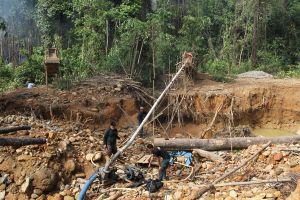 GoRiau Razia Penambangan Tanpa Izin Bentrok, 2 Warga dan 1 Brimob Tewas