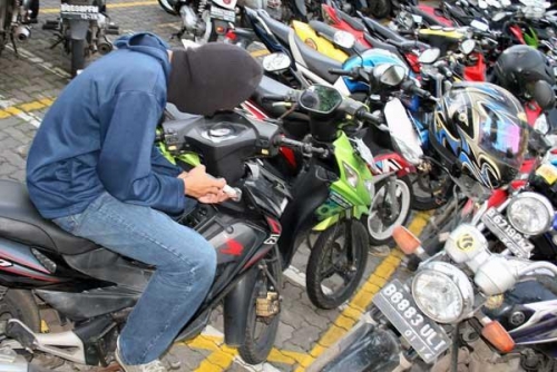 Gawat, Tiga Sepeda Motor Hilang di Kuansing Ketika Umat Muslim Salat Jumat