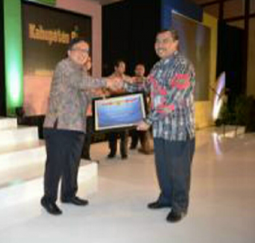 Bupati Siak Terima Penghargaan WTP dari Menteri Keuangan