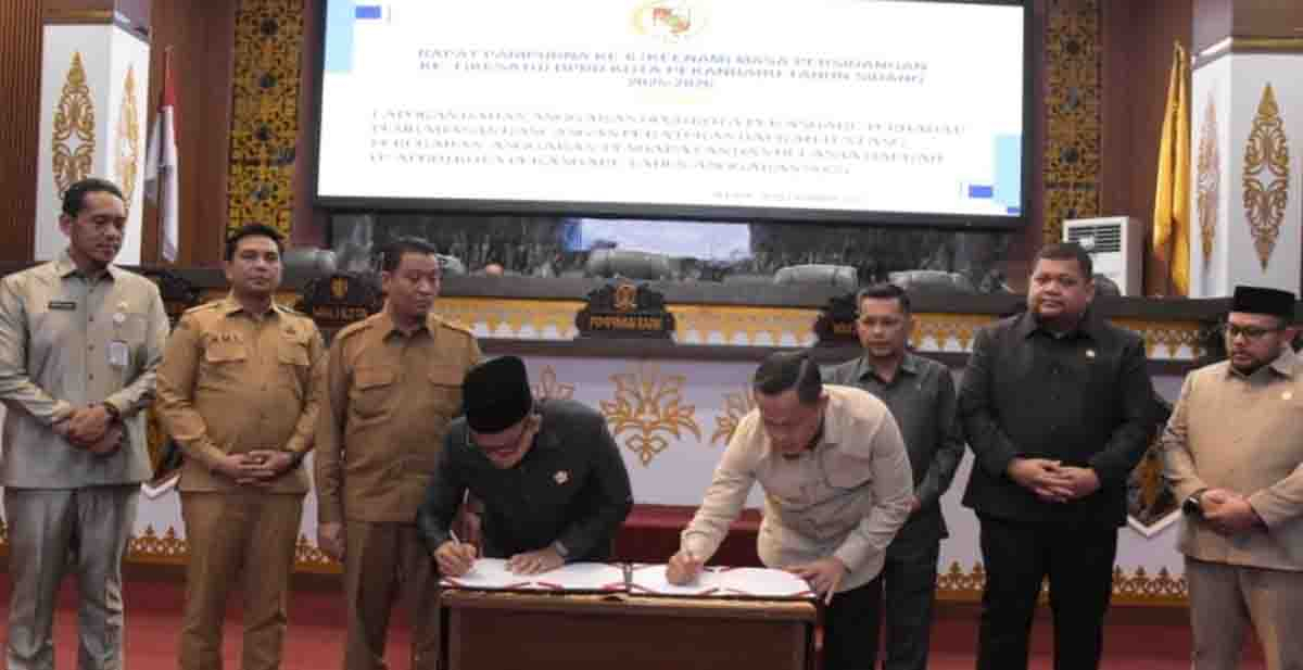 DPRD Pekanbaru Sahkan APBD Perubahan 2025 Rp3,21 Triliun