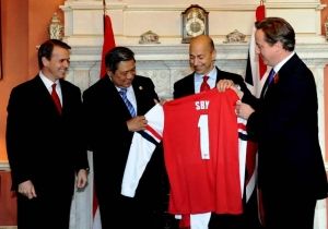 GoRiau Bertemu Petinggi Arsenal, Presiden SBY Dihadiahi Dua Kaos