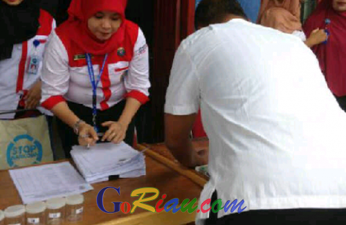 BNNK Tes Urine 76 Pegawai BPBD-Damkar Pelalawan