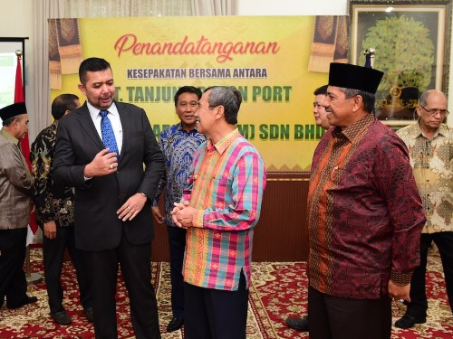 Wakil Menlu Malaysia Bahas 3 Poin Penting Prospek Ekonomi dengan Gubri Syamsuar