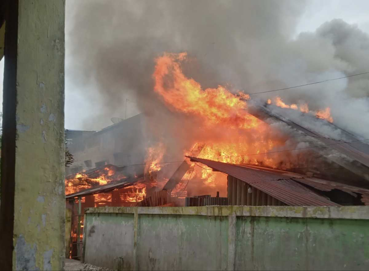 Api Lahap Rumah di Sail Pekanbaru, Kerugian Capai Setengah Miliar