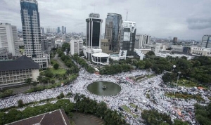 GoRiau Jutaan Muslim Gemakan Takbir Sambut Jokowi-JK Shalat Jumat di Monas
