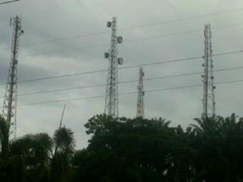 Tanggapi Soal Tower Ilegal, Bupati Syamsuar: Kalau Tak Ada Izinnya, Nanti Kita Perintahkan Satpol PP Bongkar