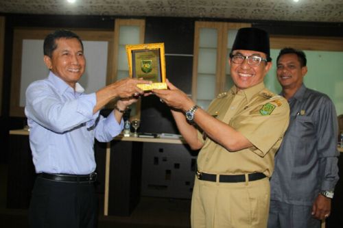 Dikunjungi Komisi D DPRD Riau, HM Wardan Minta Pembangunan Jalan Rigid Sepanjang 135 KM di Inhil