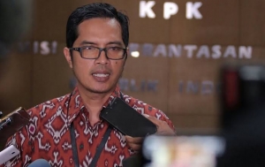 GoRiau 2 Pegawai KPK Jadi Korban Penganiayaan dan Perampasan Saat Bertugas