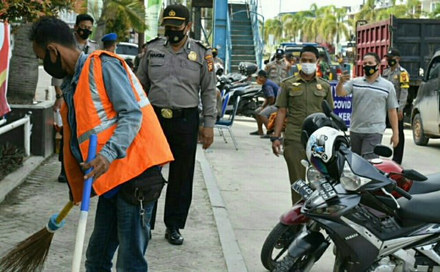 Terjaring Razia Masker, 15 Warga Pangkalan Kerinci Memilih Mendapat Sanksi Sosial