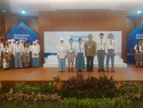 Berikut 10 dari 100 Nama Pelajar Terbaik Riau Penerima DCR 2015 dan Peringkatnya...